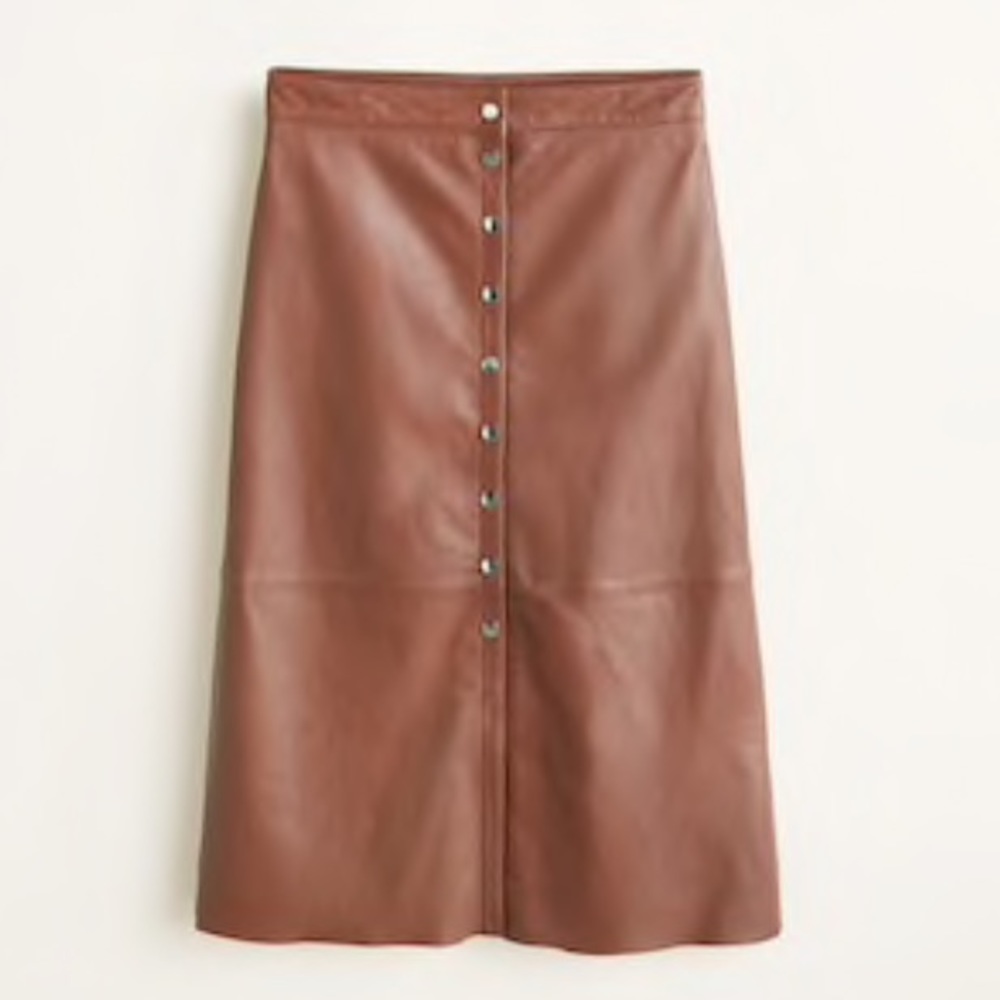 Buttons leather skirt